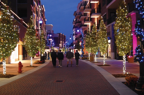 branson-landing-christmas-shopping