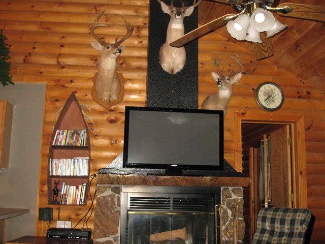 Branson-Cabins-entertainment-set