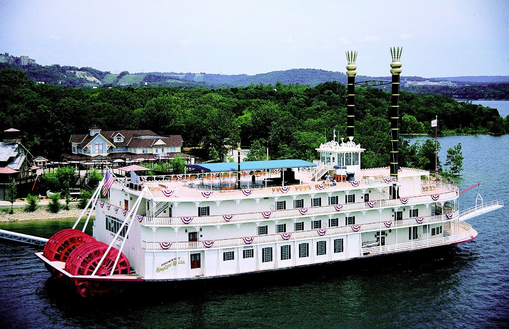 showboat-branson-belle-exterior