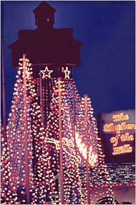 christmas-trail-lights-tower