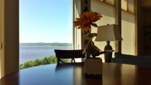 2-bedroom-lakeview-sunroom